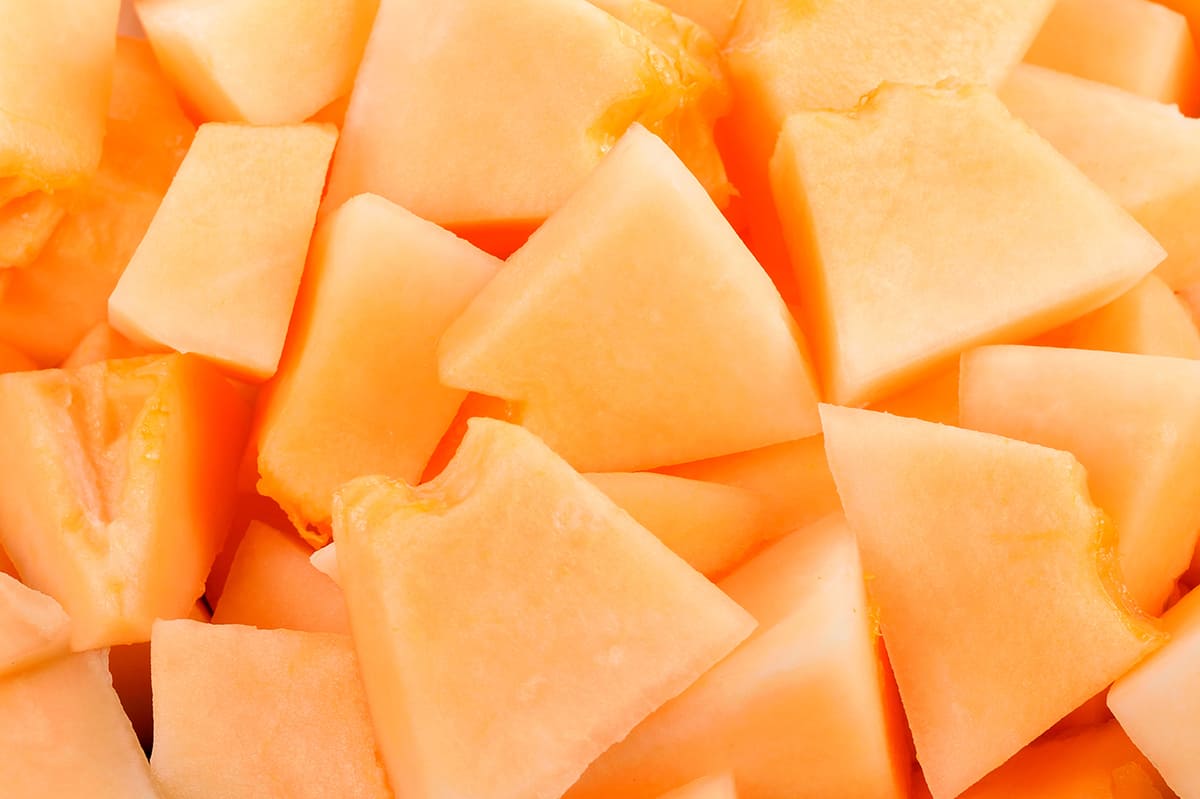sliced cantaloupe