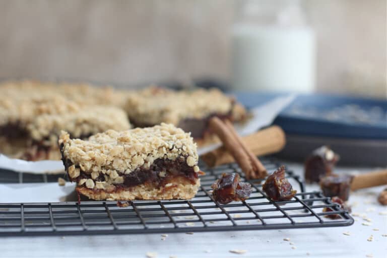 Oatmeal Date Bars
